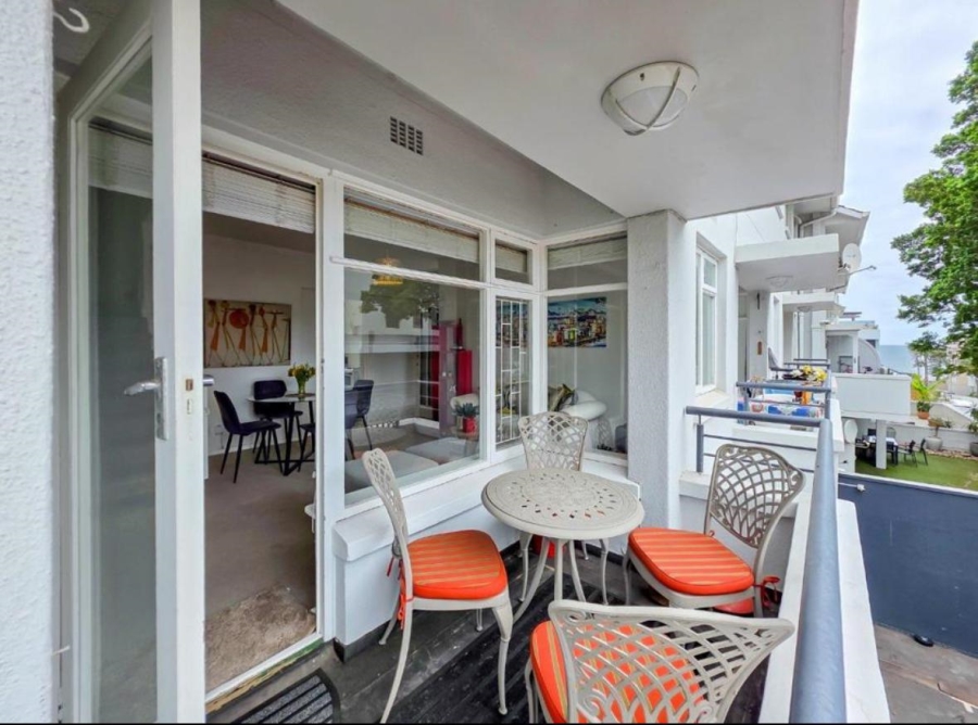 To Let 1 Bedroom Property for Rent in Sea Point Western Cape